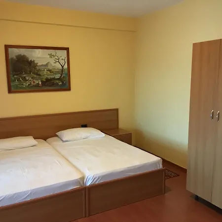 Guest house Vila Viktoria Golem (Tirana)